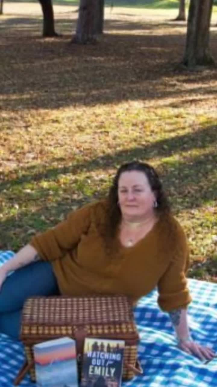 @📖Corinne Oates author📖