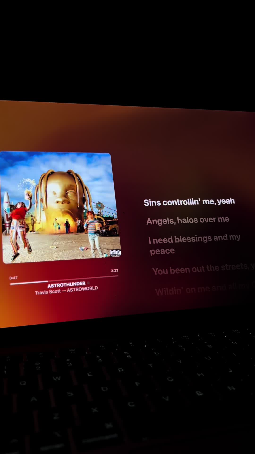 @🎧