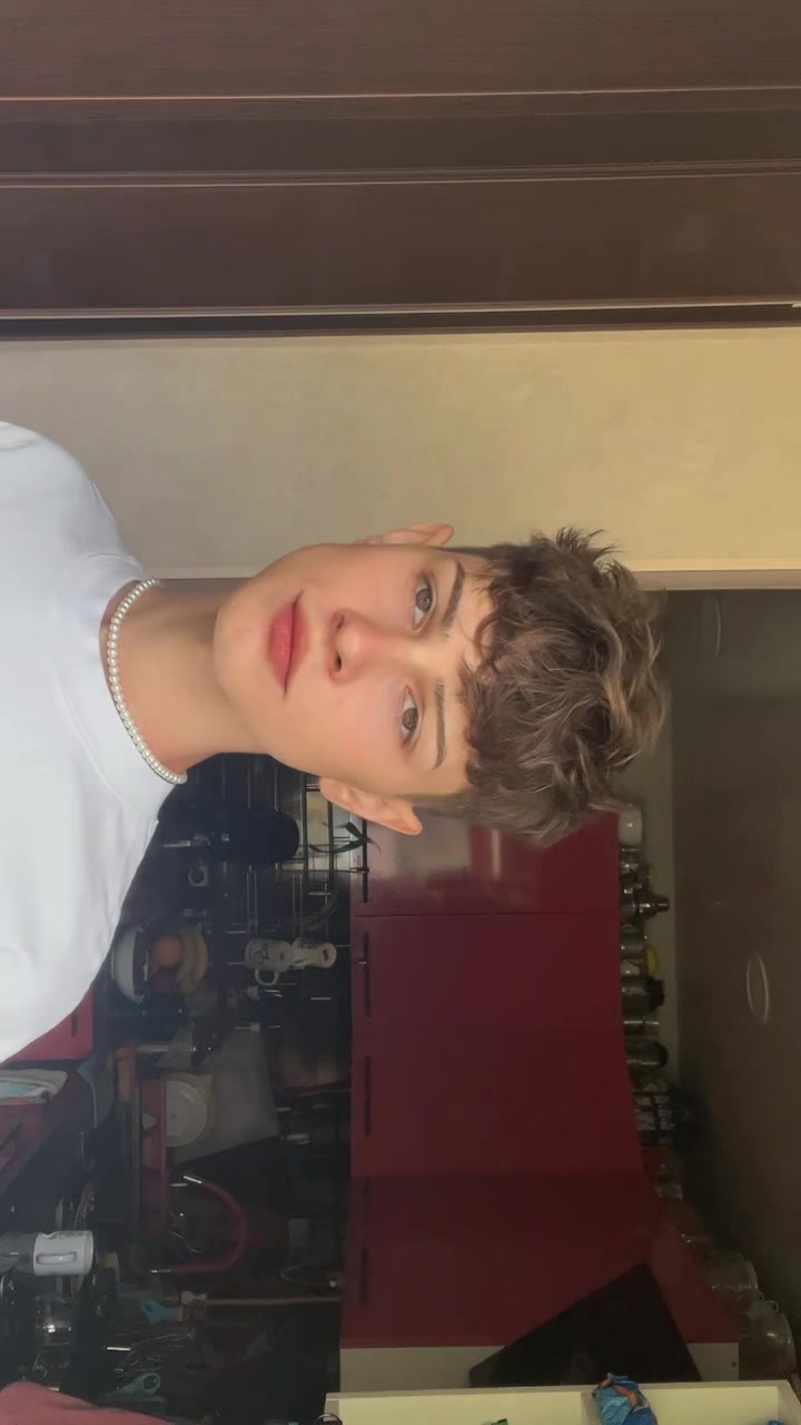 @denniukk
