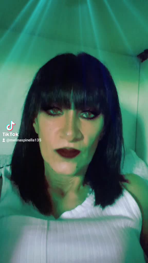 @melinaspinella