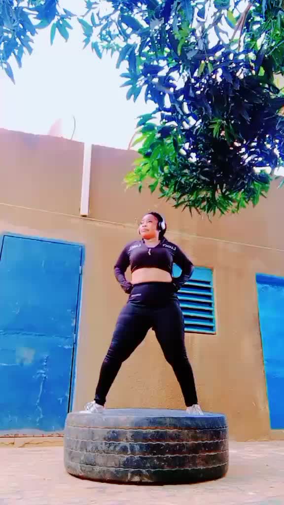 @Esmeralda