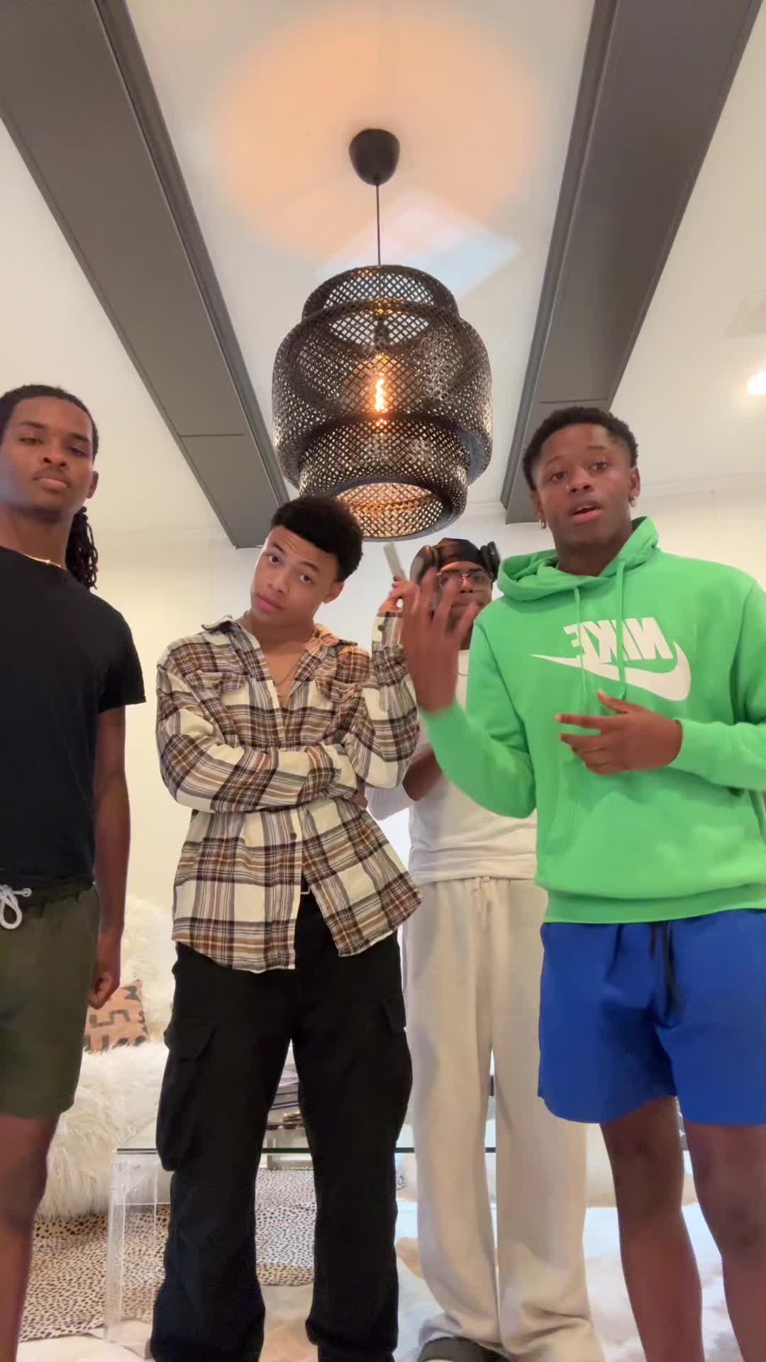 @2BYG
