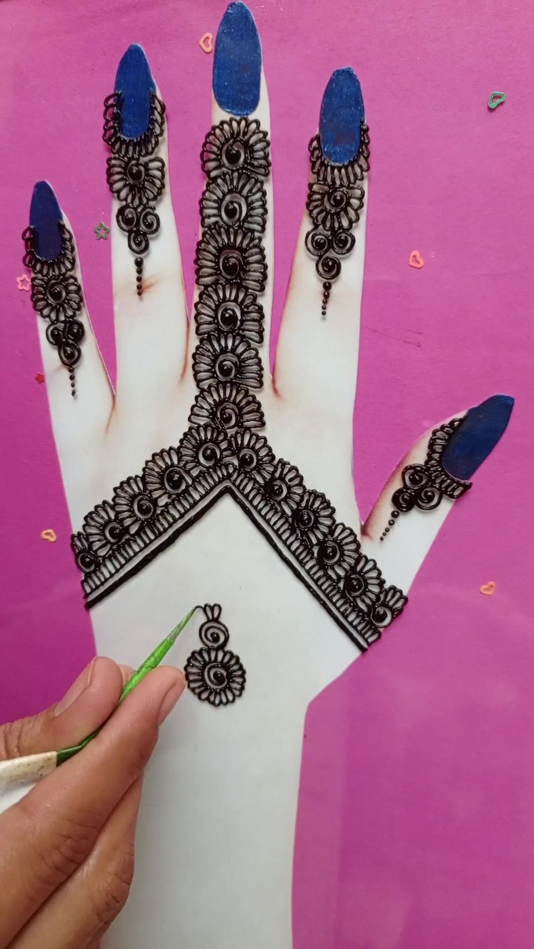 @Rizwana Mehndi Creation
