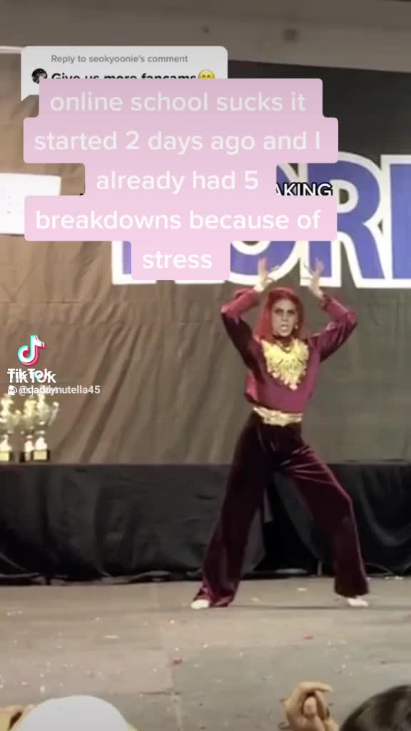 @rosslynch's wife
