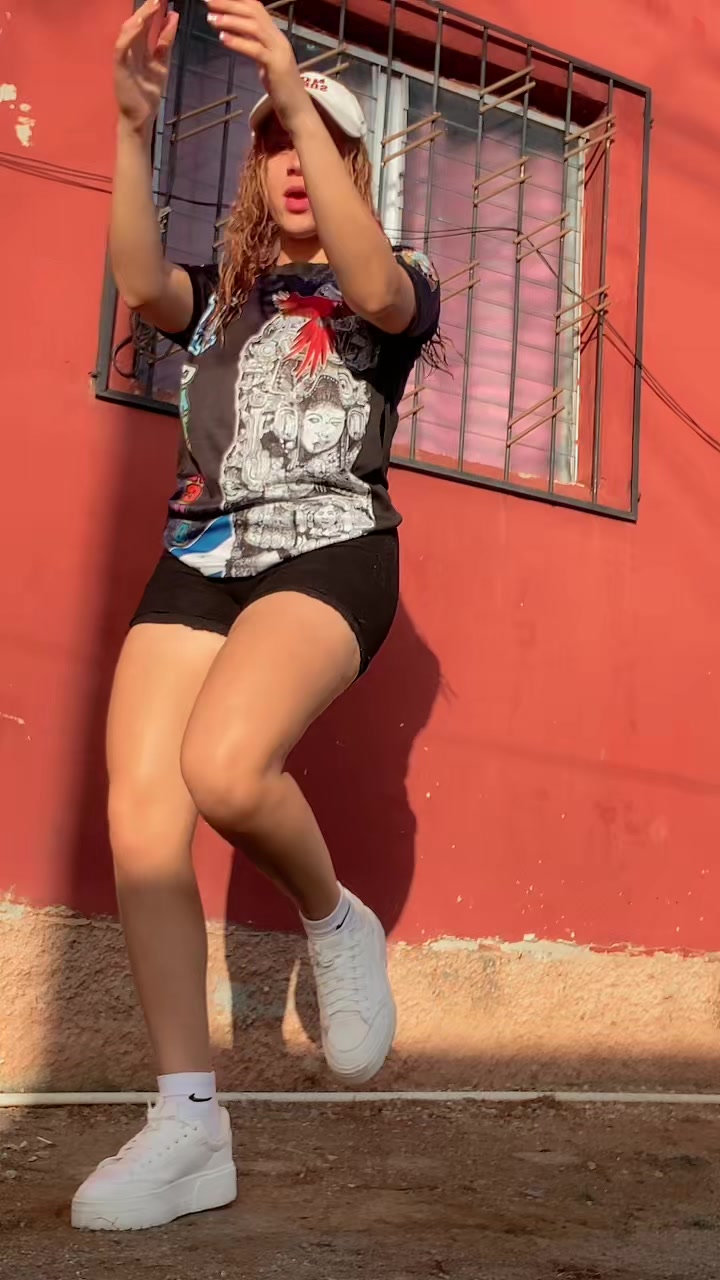 @sarahimatute1