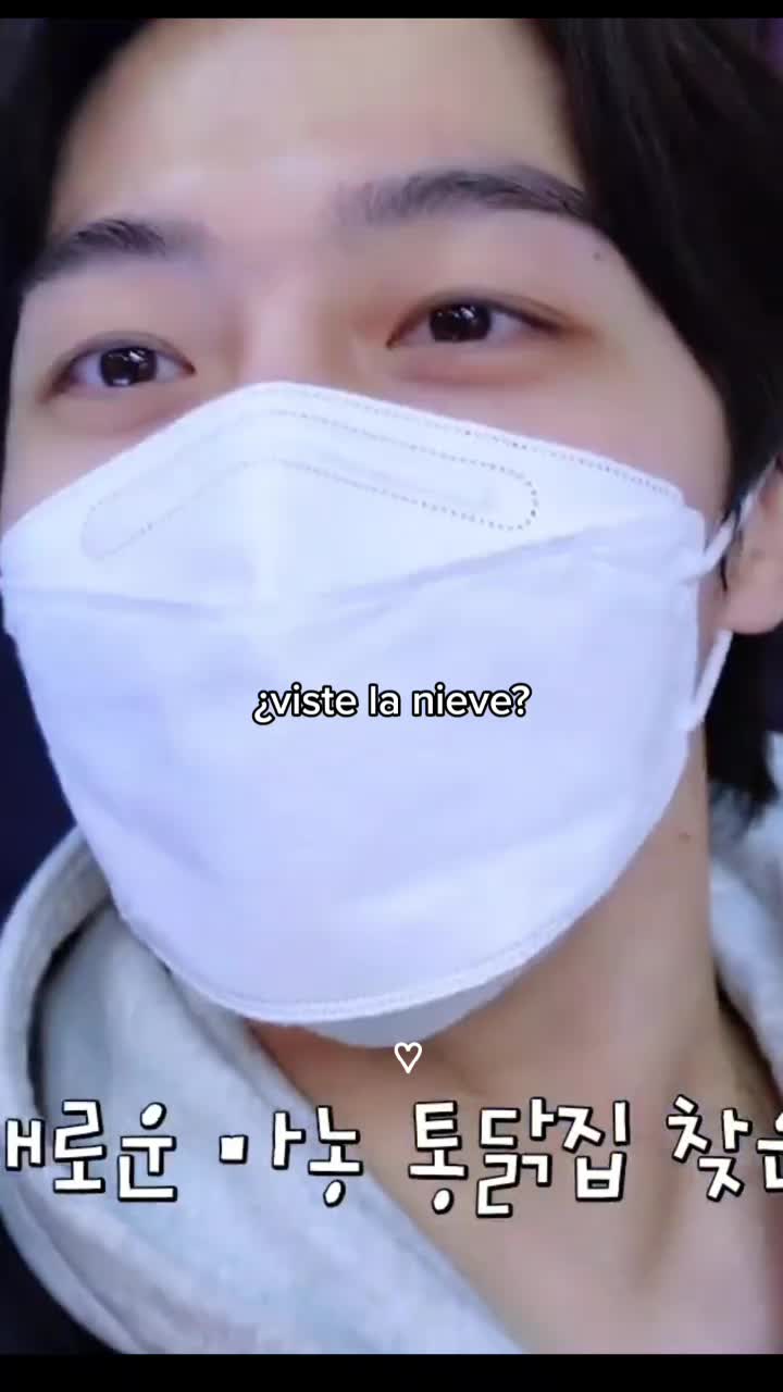 @Los cachetitos de Jinho🍑🐿️