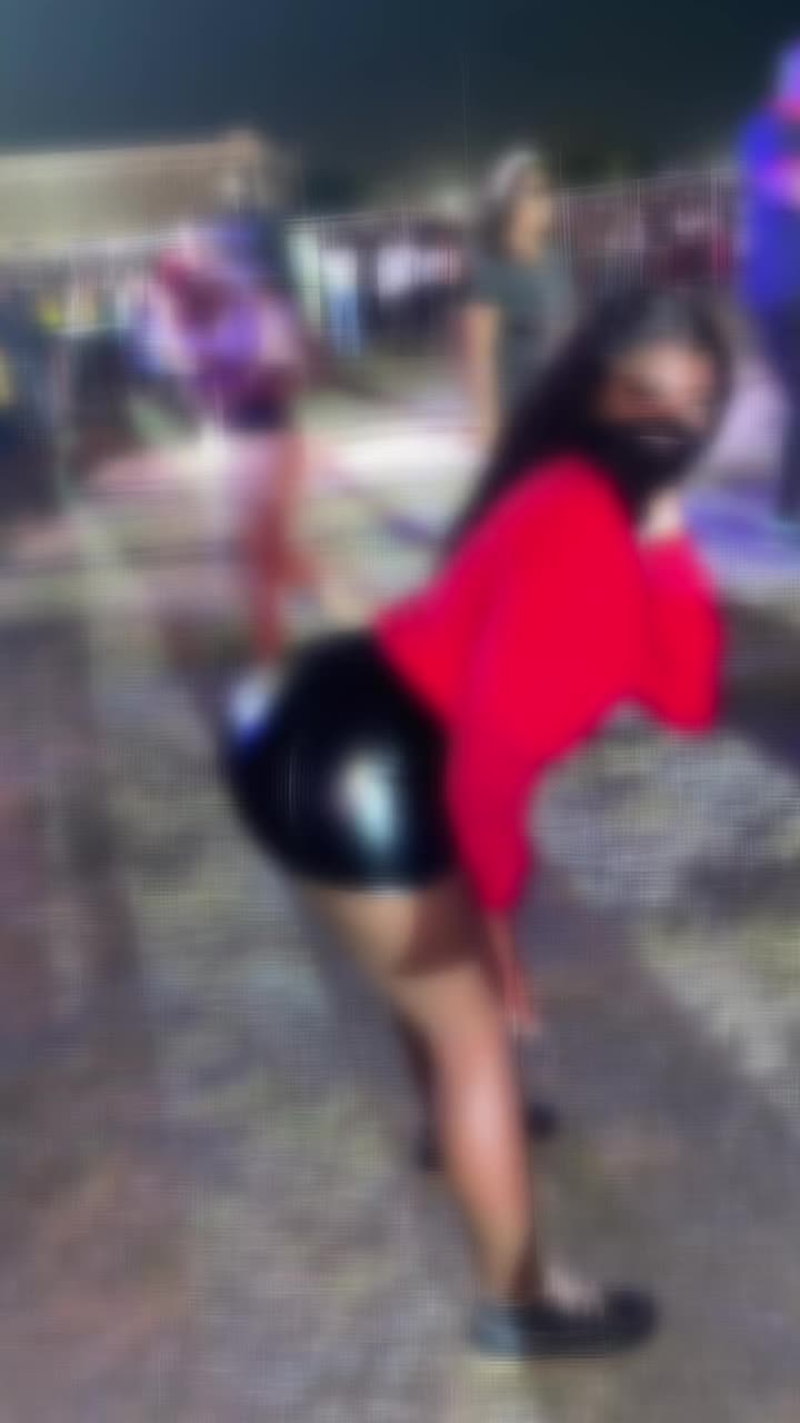 @Nealla__