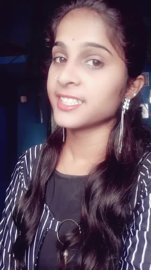 @shnaya Thakur