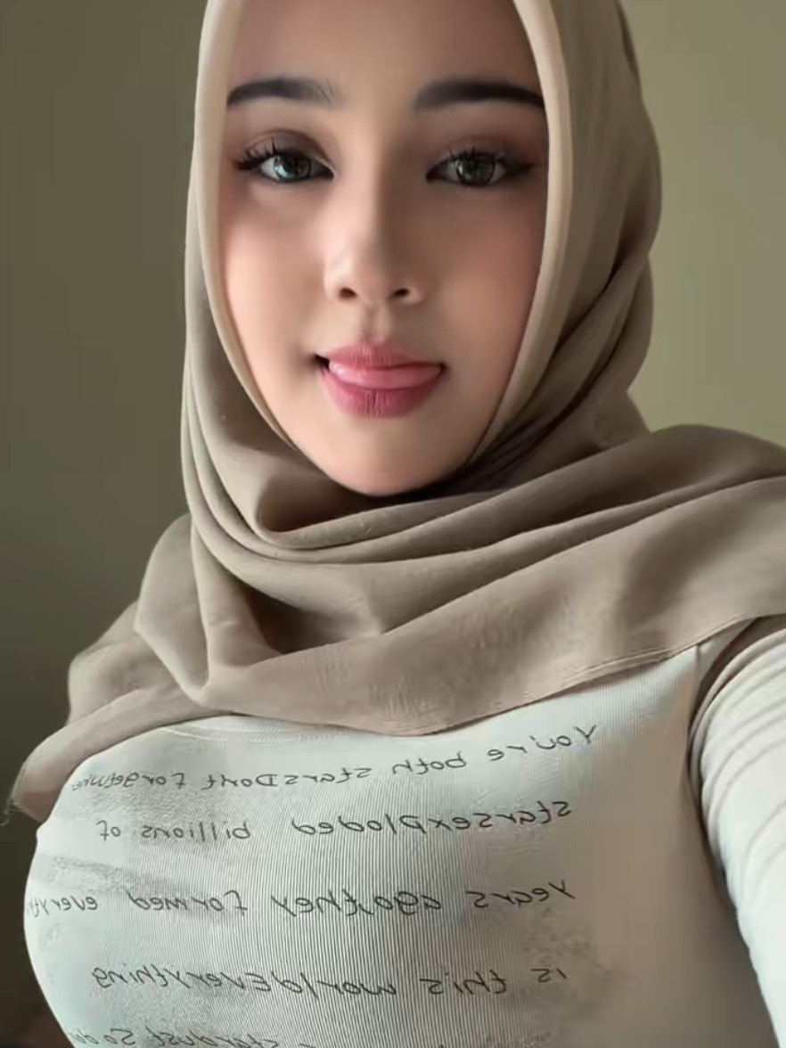 @Azura