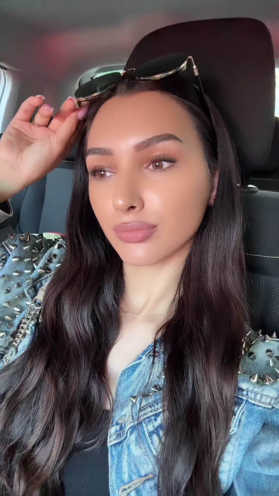 @𝐀𝐁