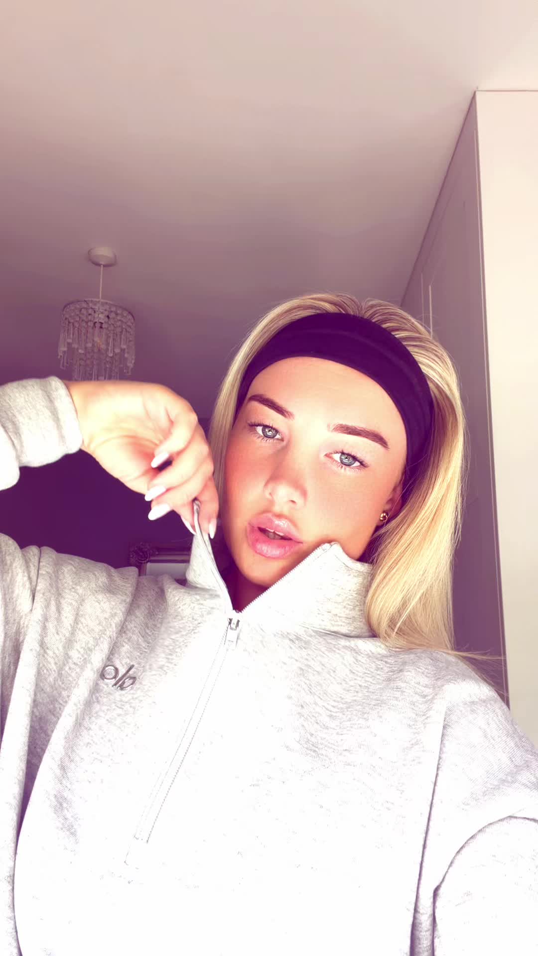 @𝐄𝐕𝐈𝐄♡