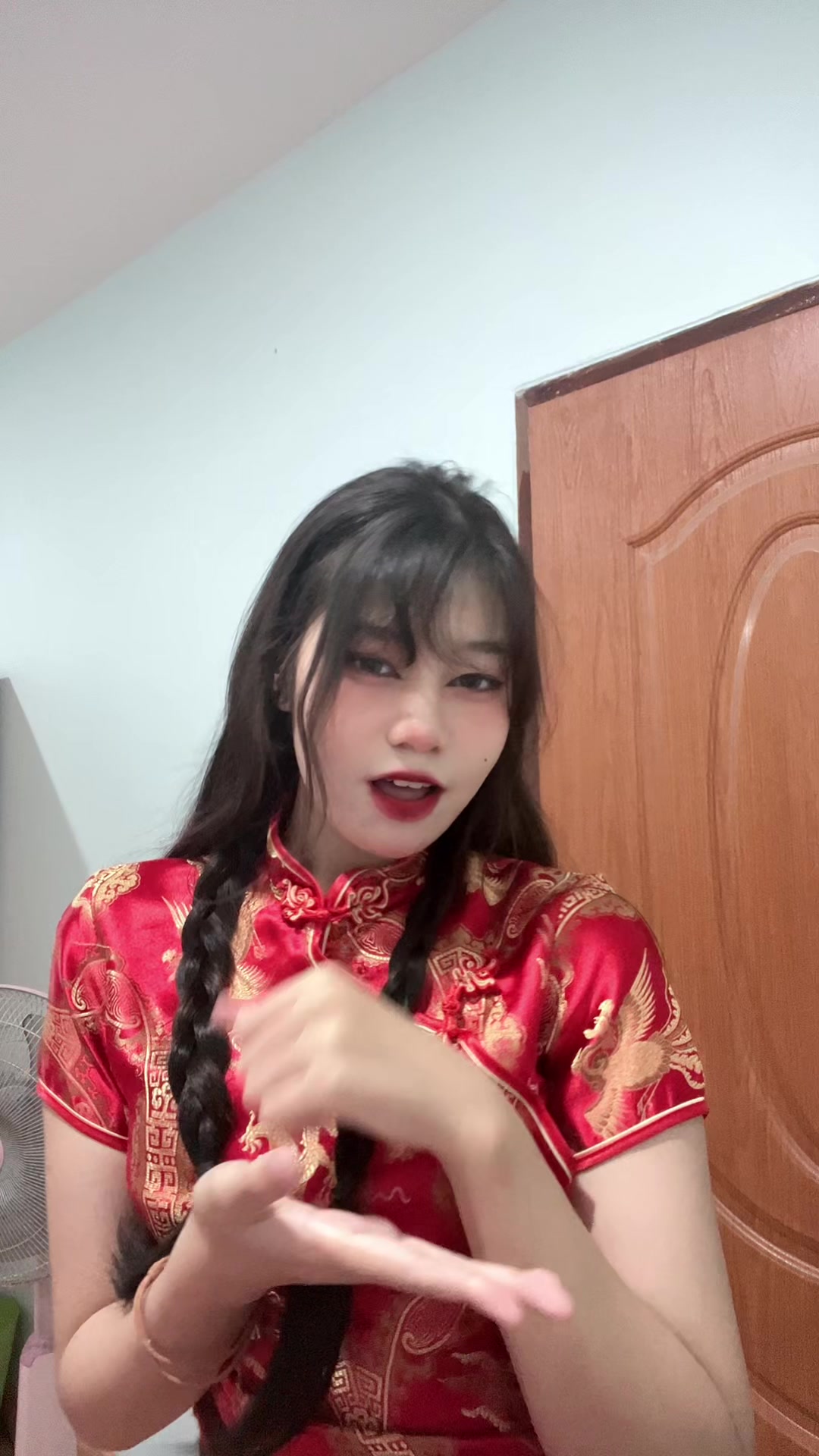 @ครีมตาหยี๋🍒🐻&zwj;❄️