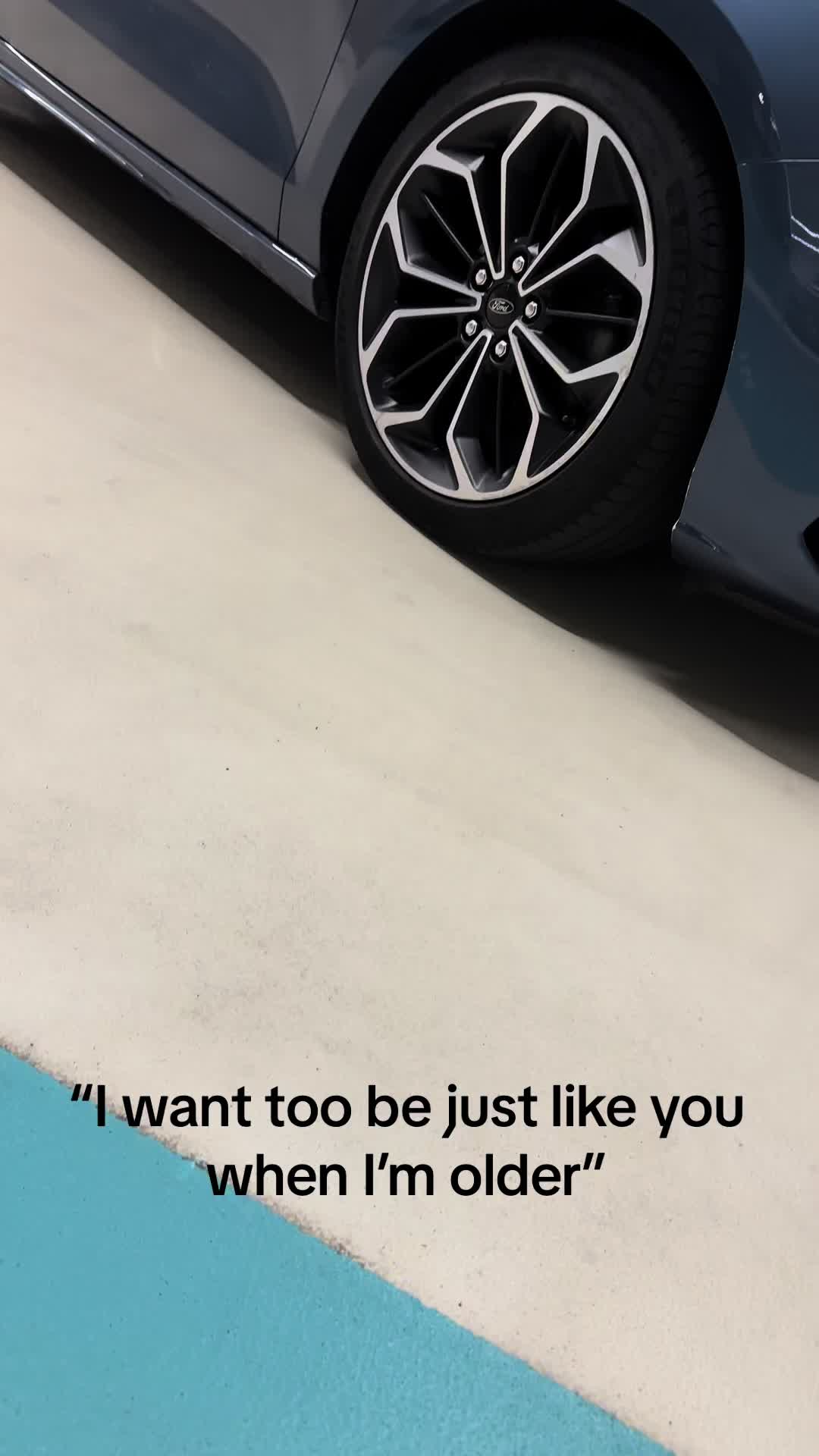 @metallic.bleu.stline