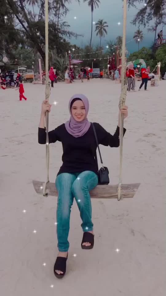 @farah_muhadi