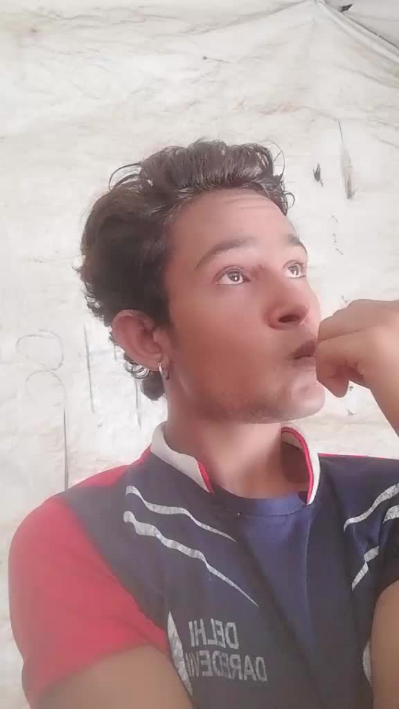 @Aap ka filam hero 😎