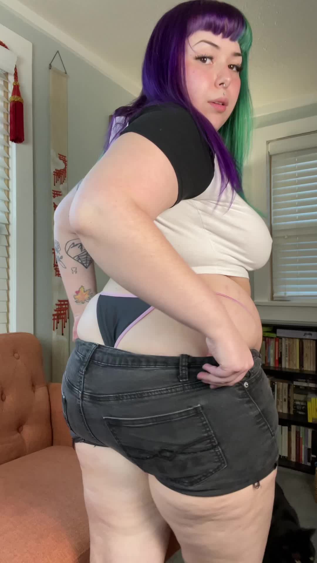 @LittlestPigletAnn