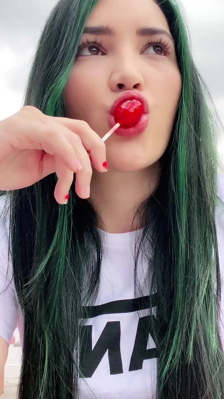 @Daniela Hernandez 👑