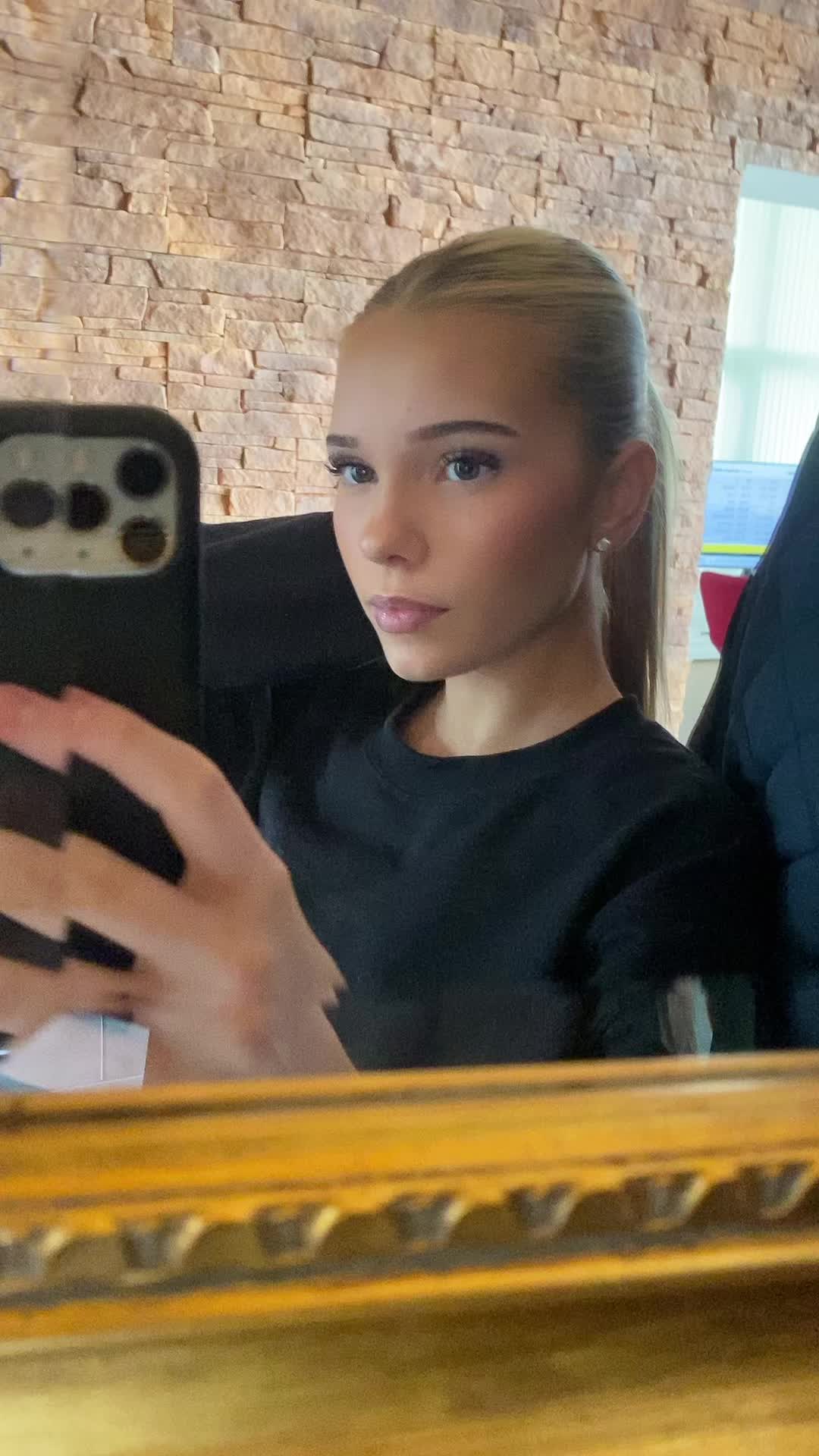@maria