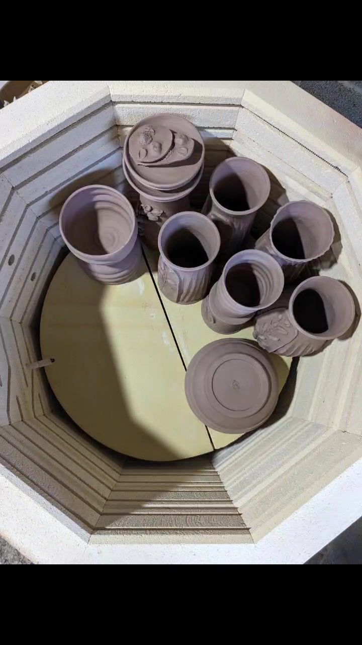 @Sad Radish Pottery
