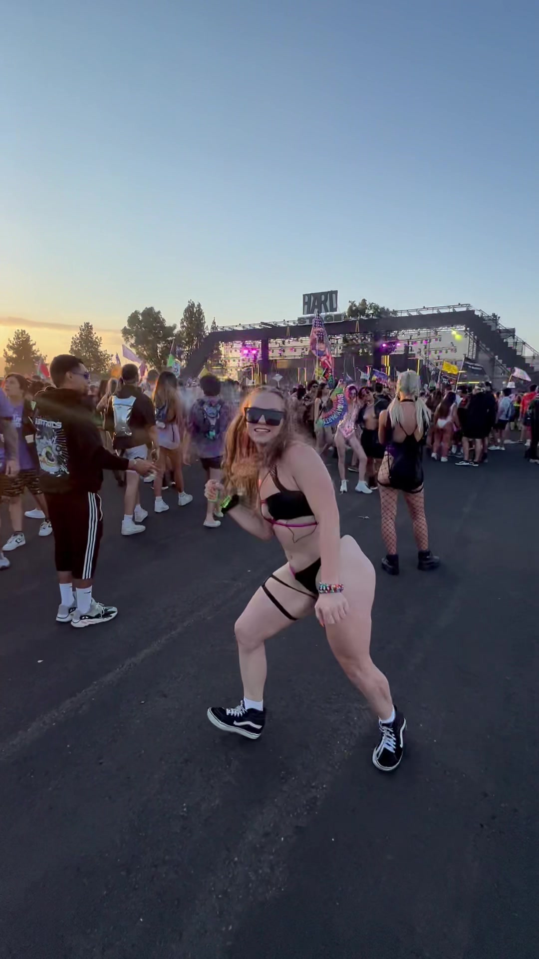 @Mikayla 🦋 | edm + festivals