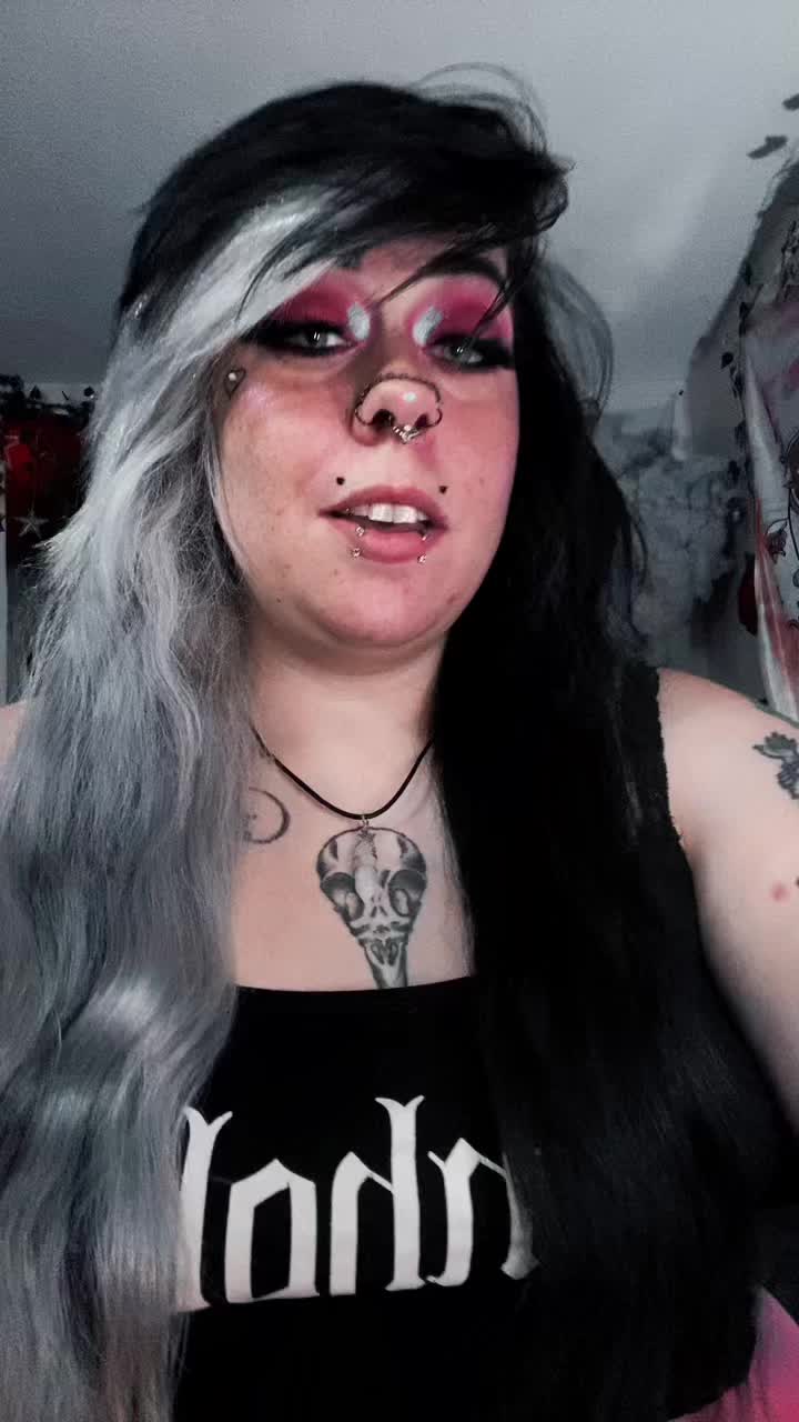 @Stfuitscourtney🦇
