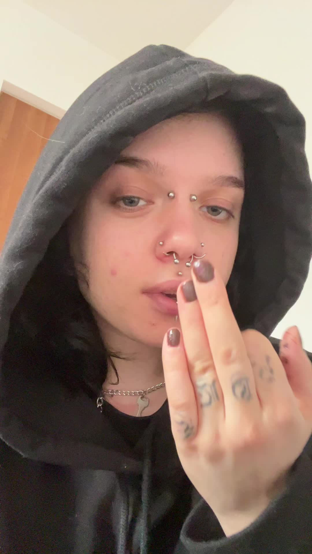 @cutiejuliavictoria