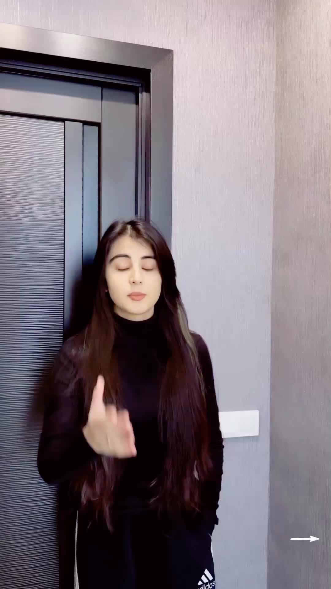 @anya