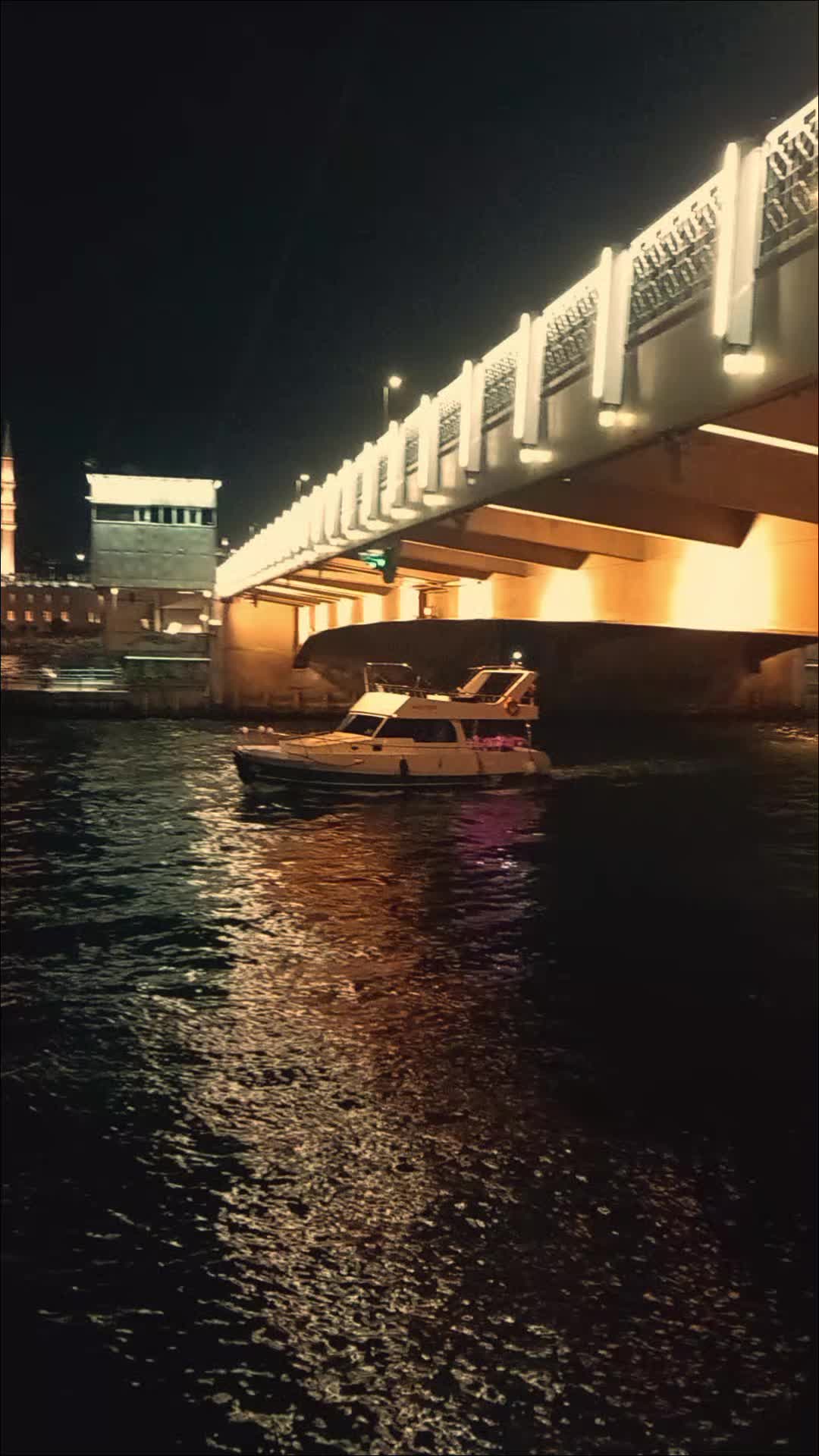@🦋ĘŁVĄŊ♡🦋