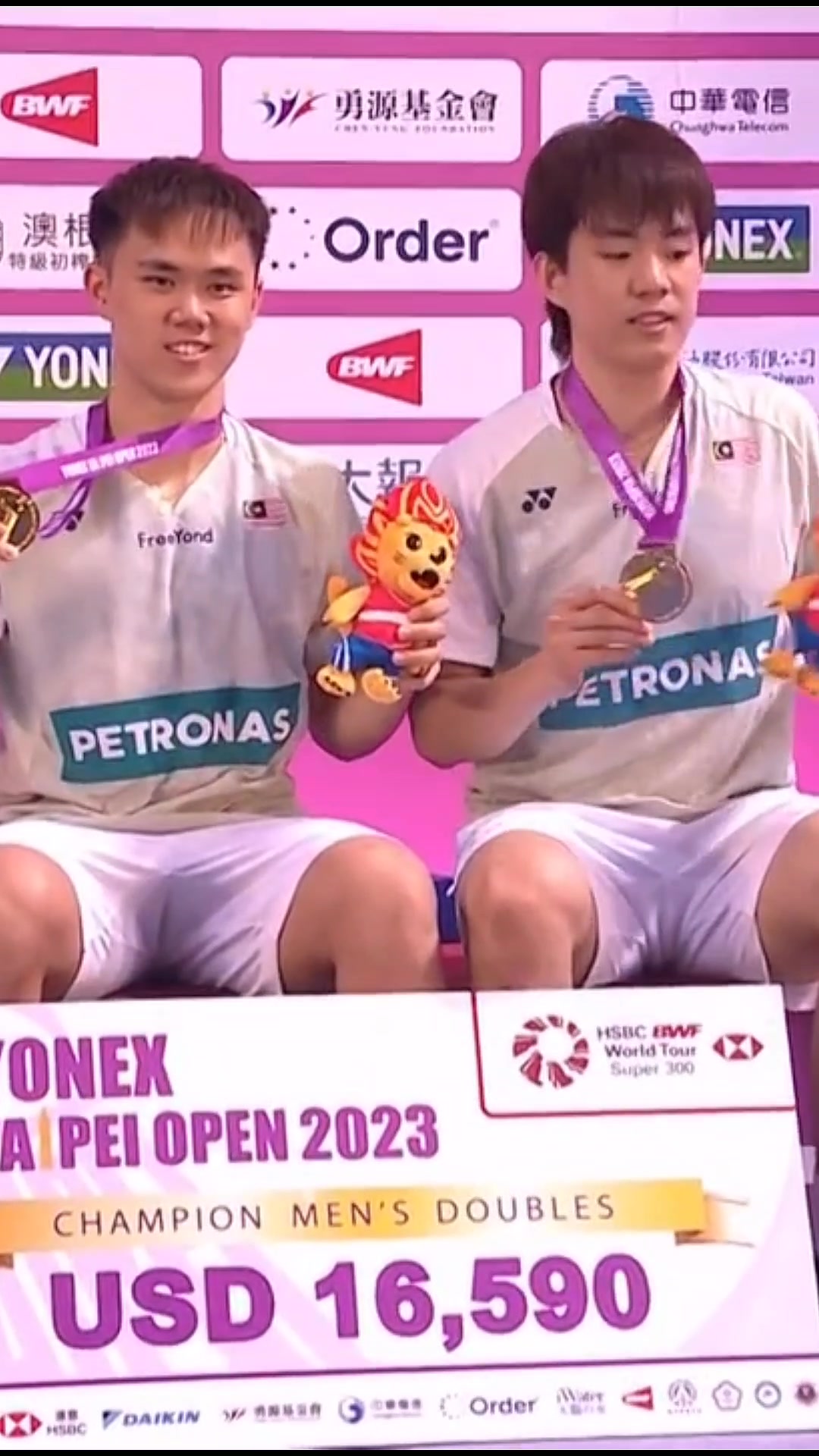 @🏸🇲🇾🇯🇵