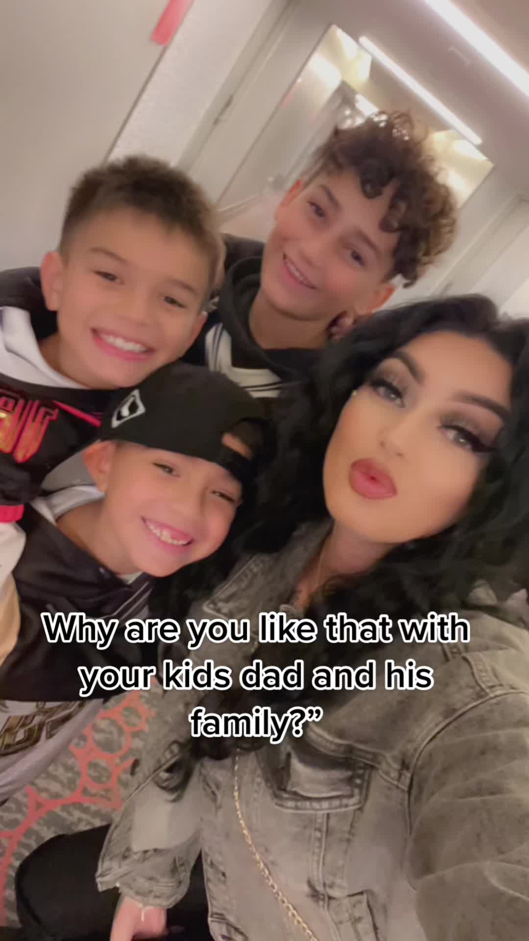 @Lala