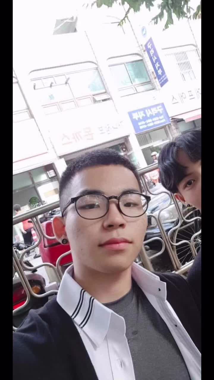 @가시나야 좋아한데이 😍
