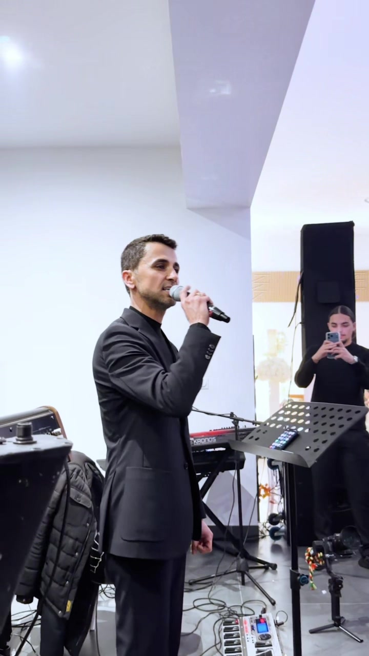 @AZAT G&Uuml;LER
