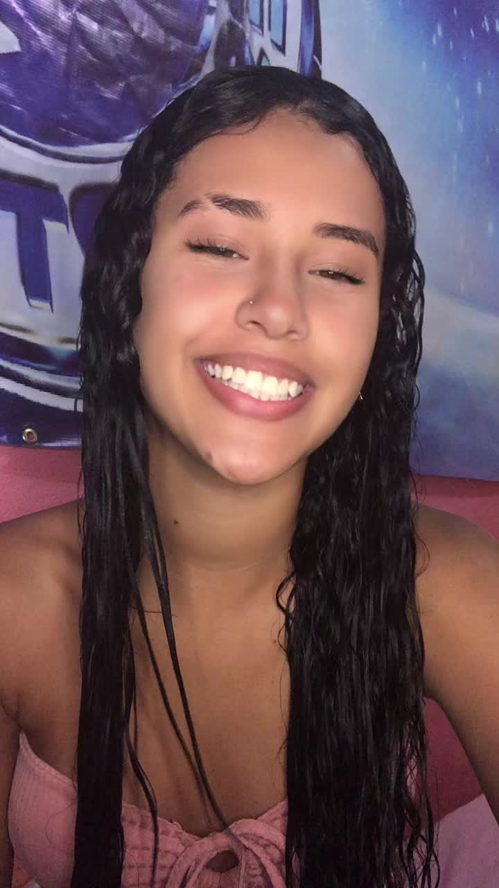 @Brunielly Araújo 😚