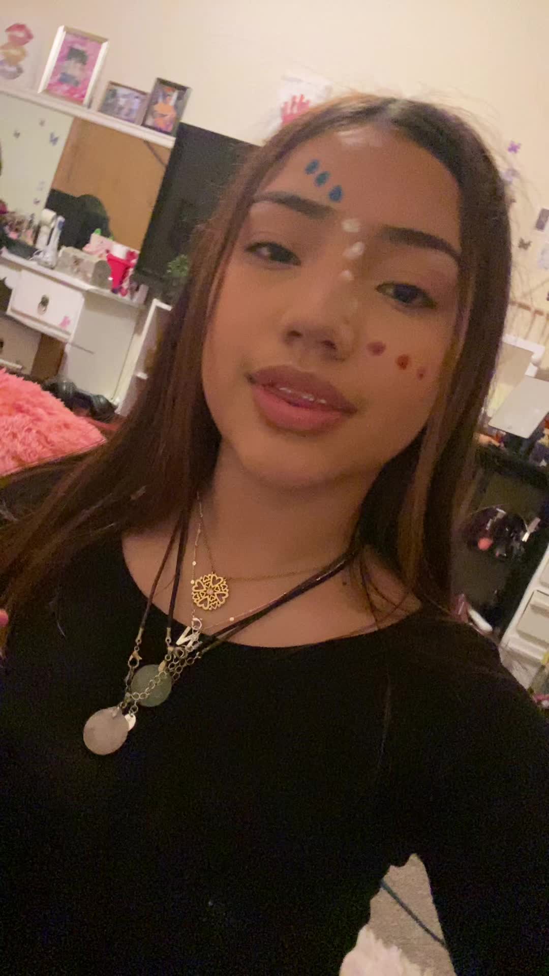 @Nahomi285