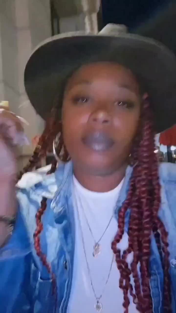 @Mo