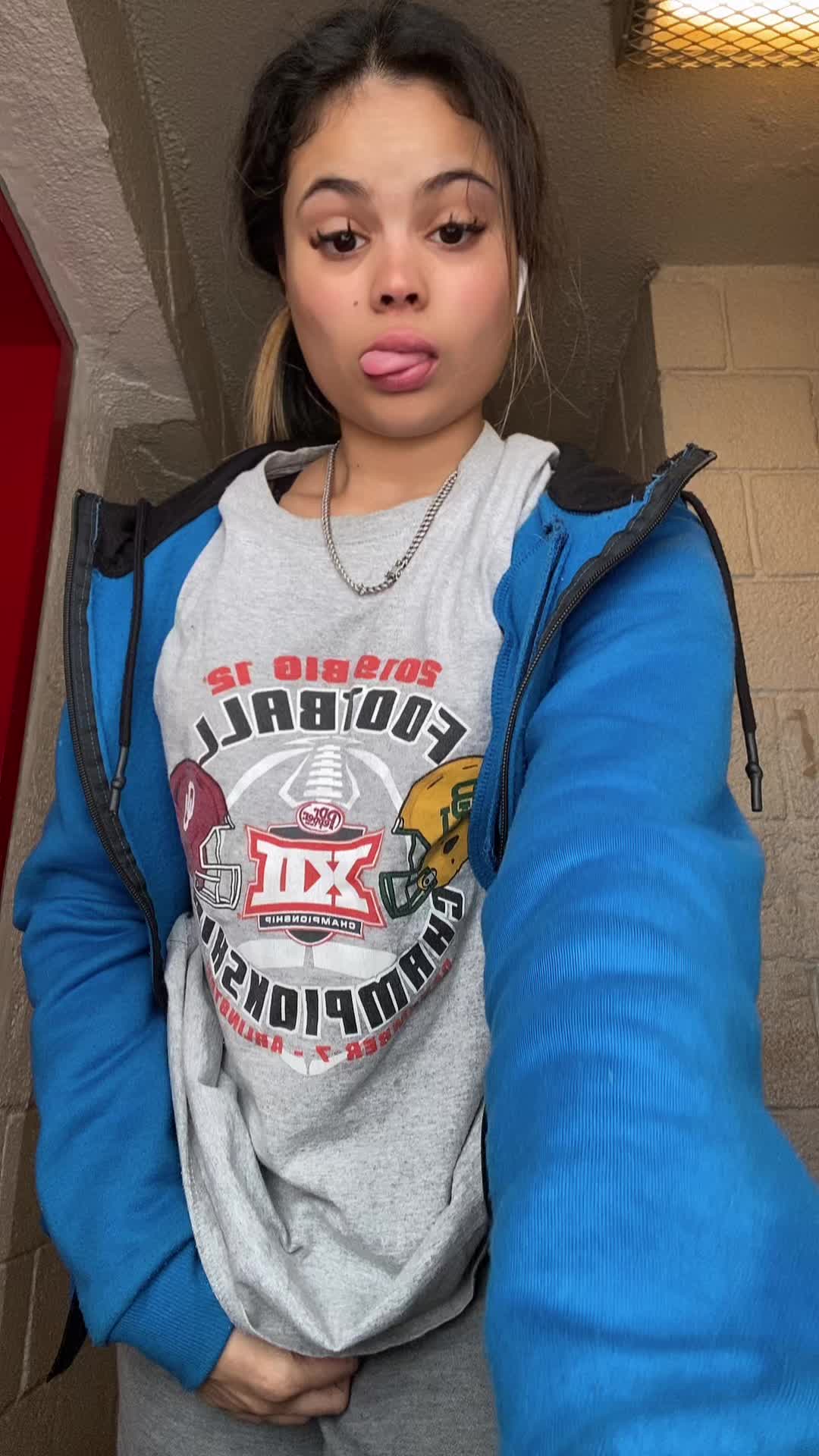 @Angie