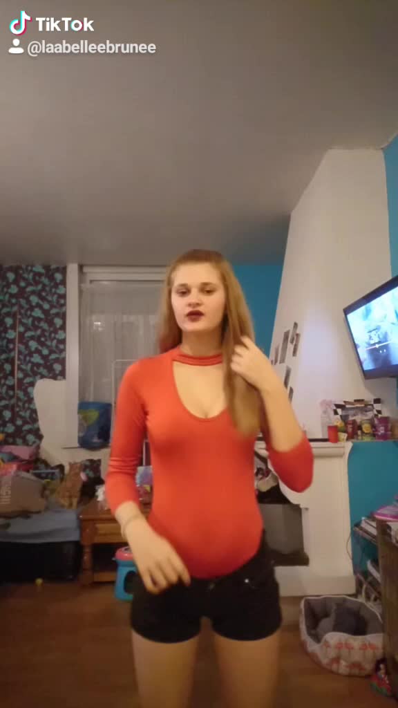 @Laabelleebrunee