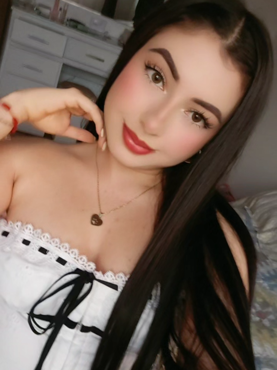 @Alii Diaz🌸