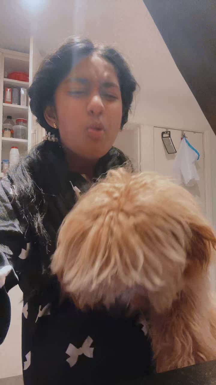 @Divya🫶🏻