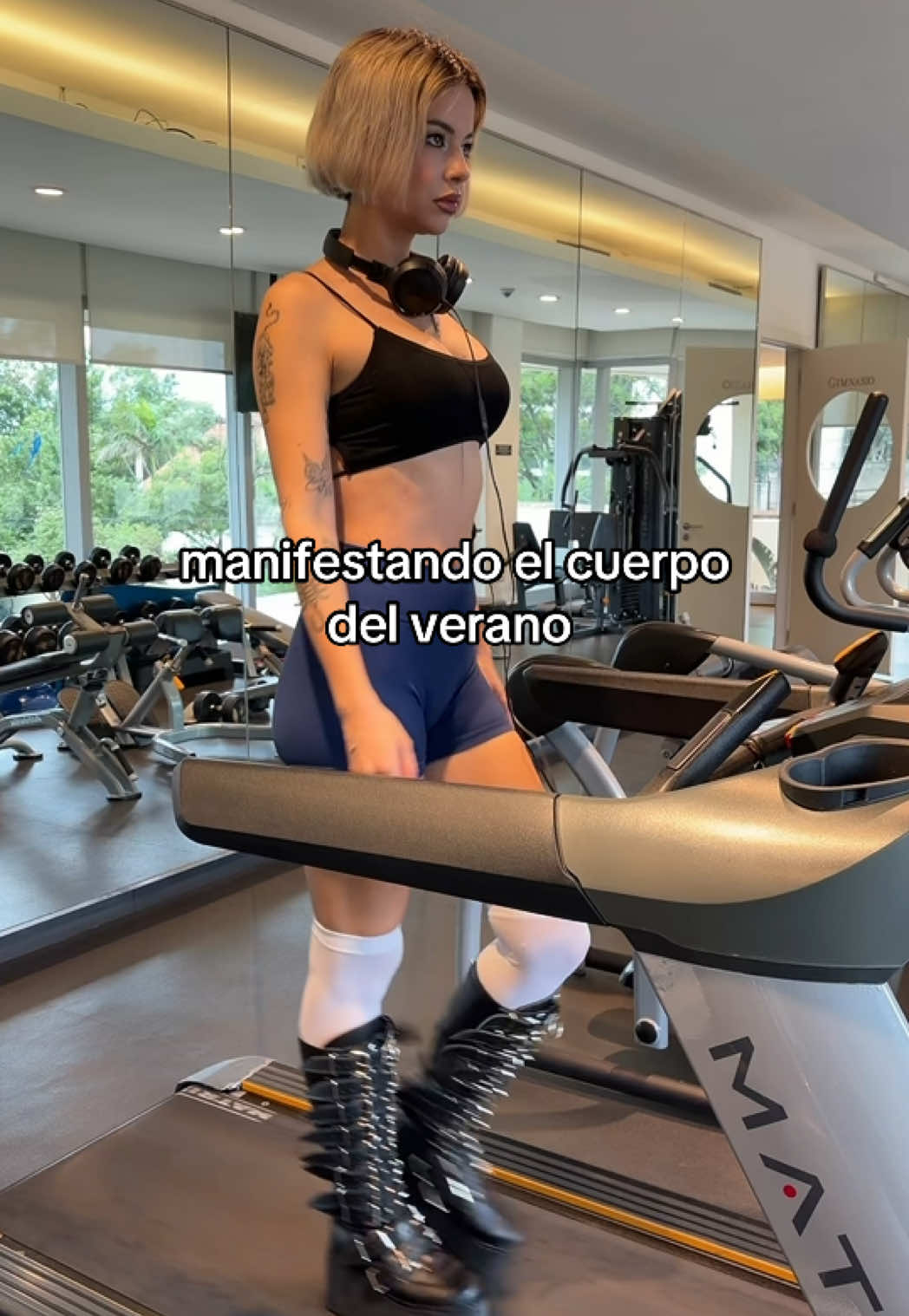 @Xina Mora