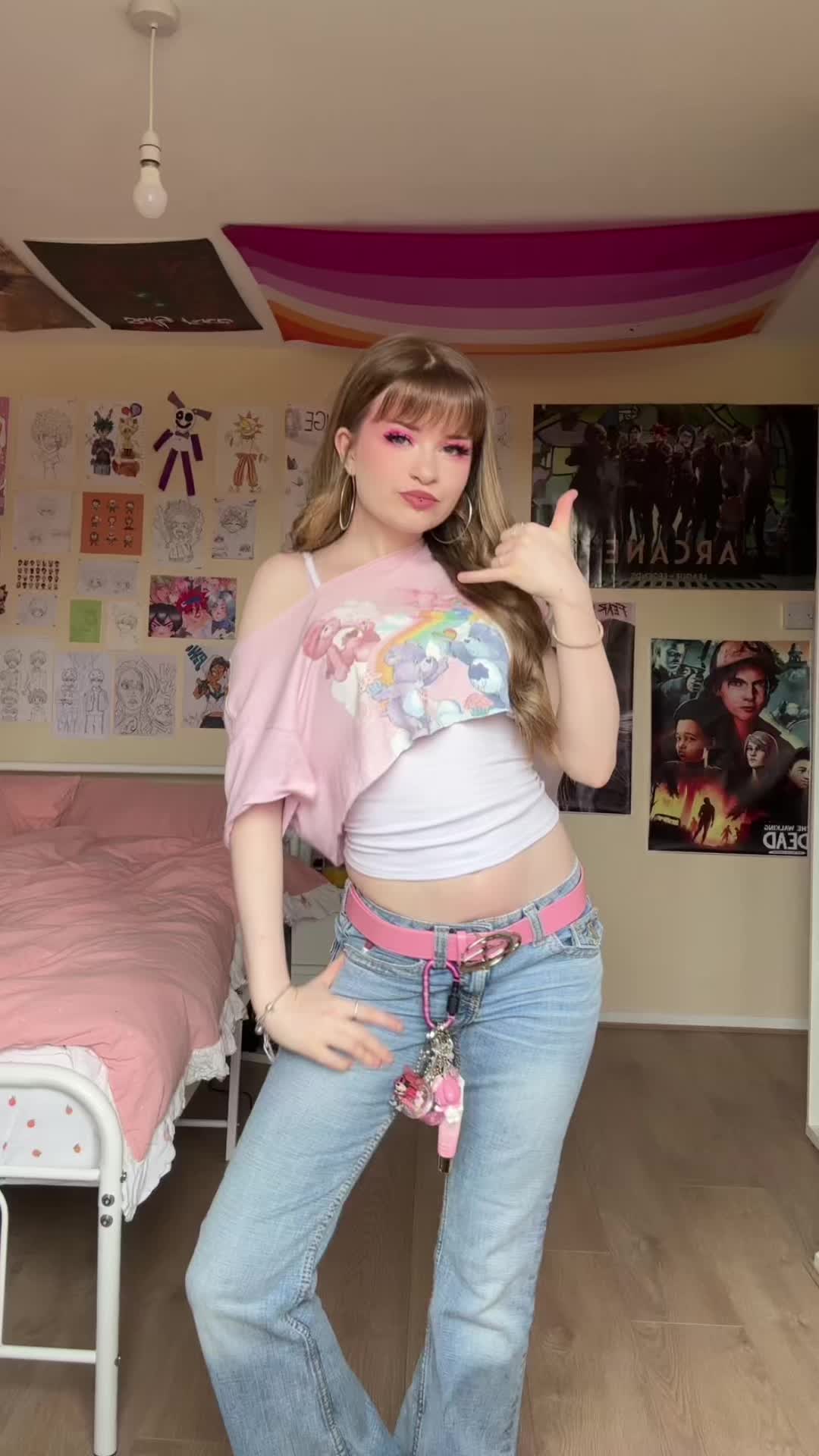 @Brooke 👩&zwj;❤️&zwj;💋&zwj;👩