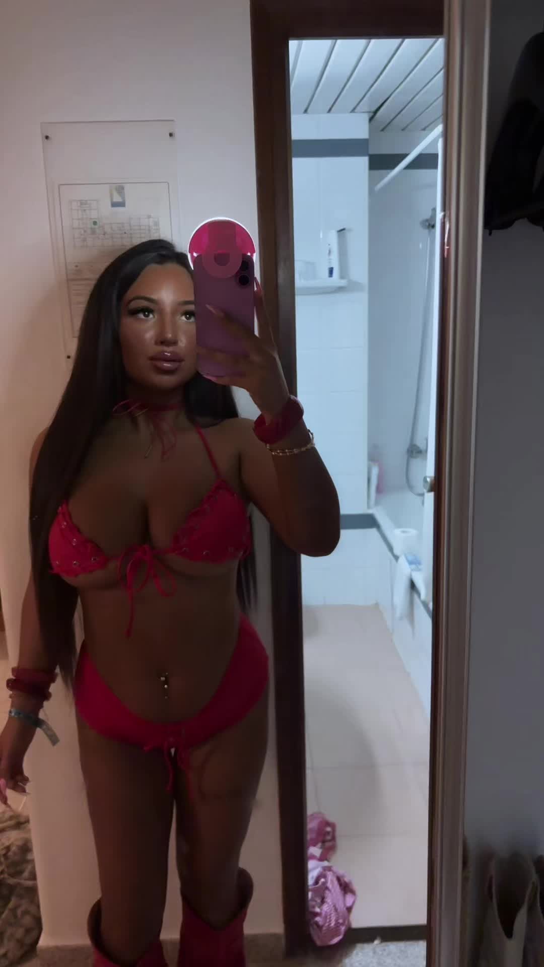 @macybrookezz