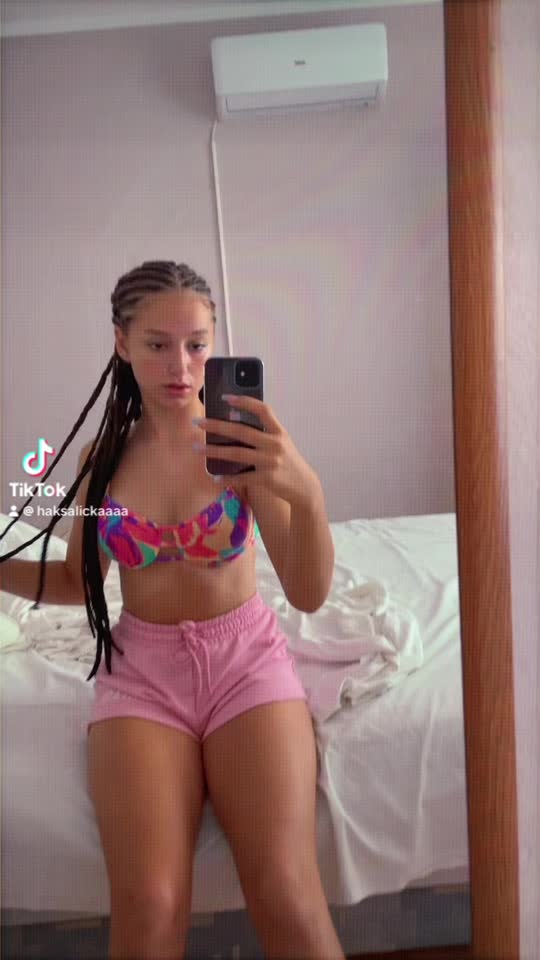 @Ana🤯