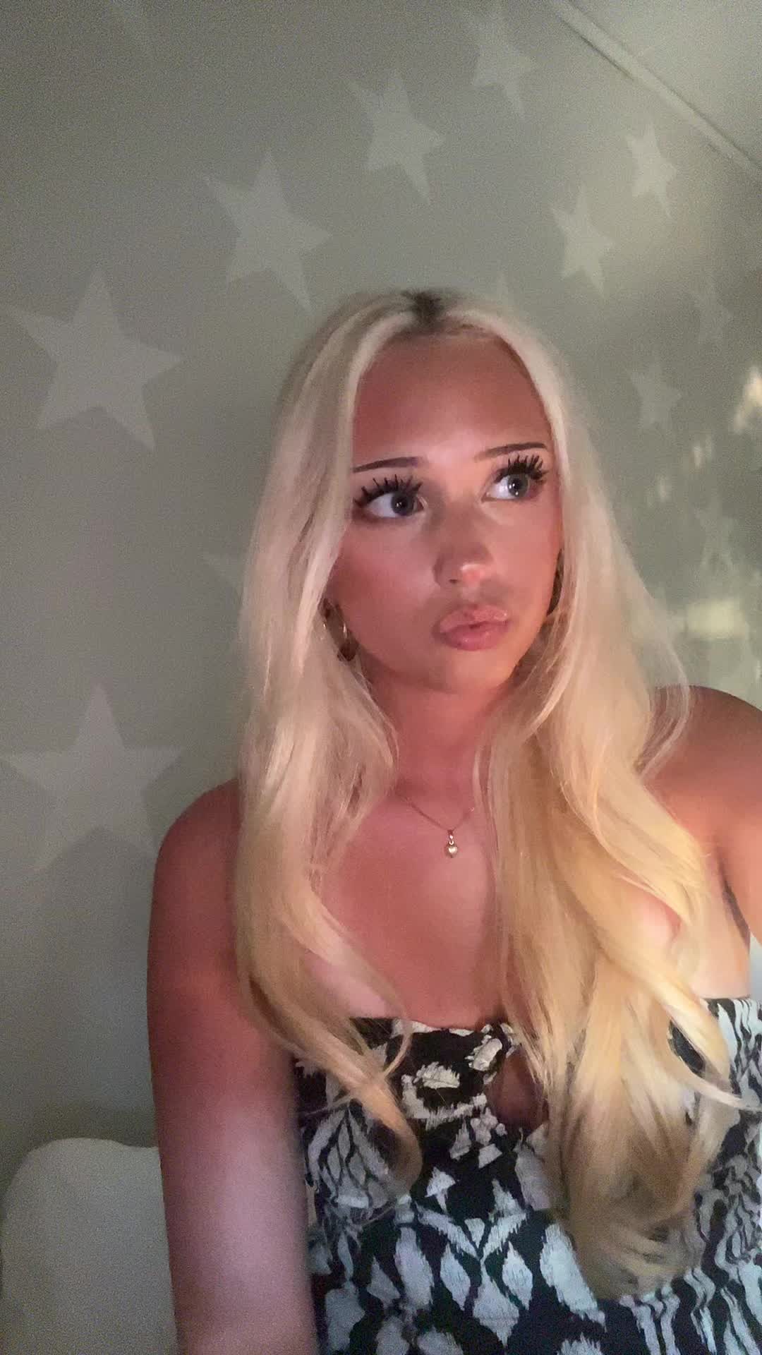 @⃟