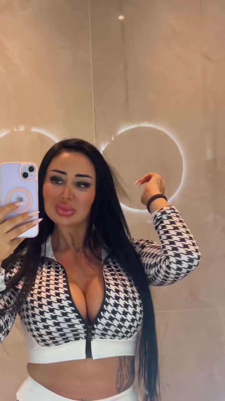 @Eva🇦🇱