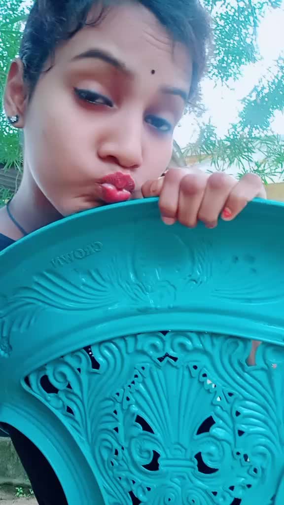 @Call me Monaaa.. 💝