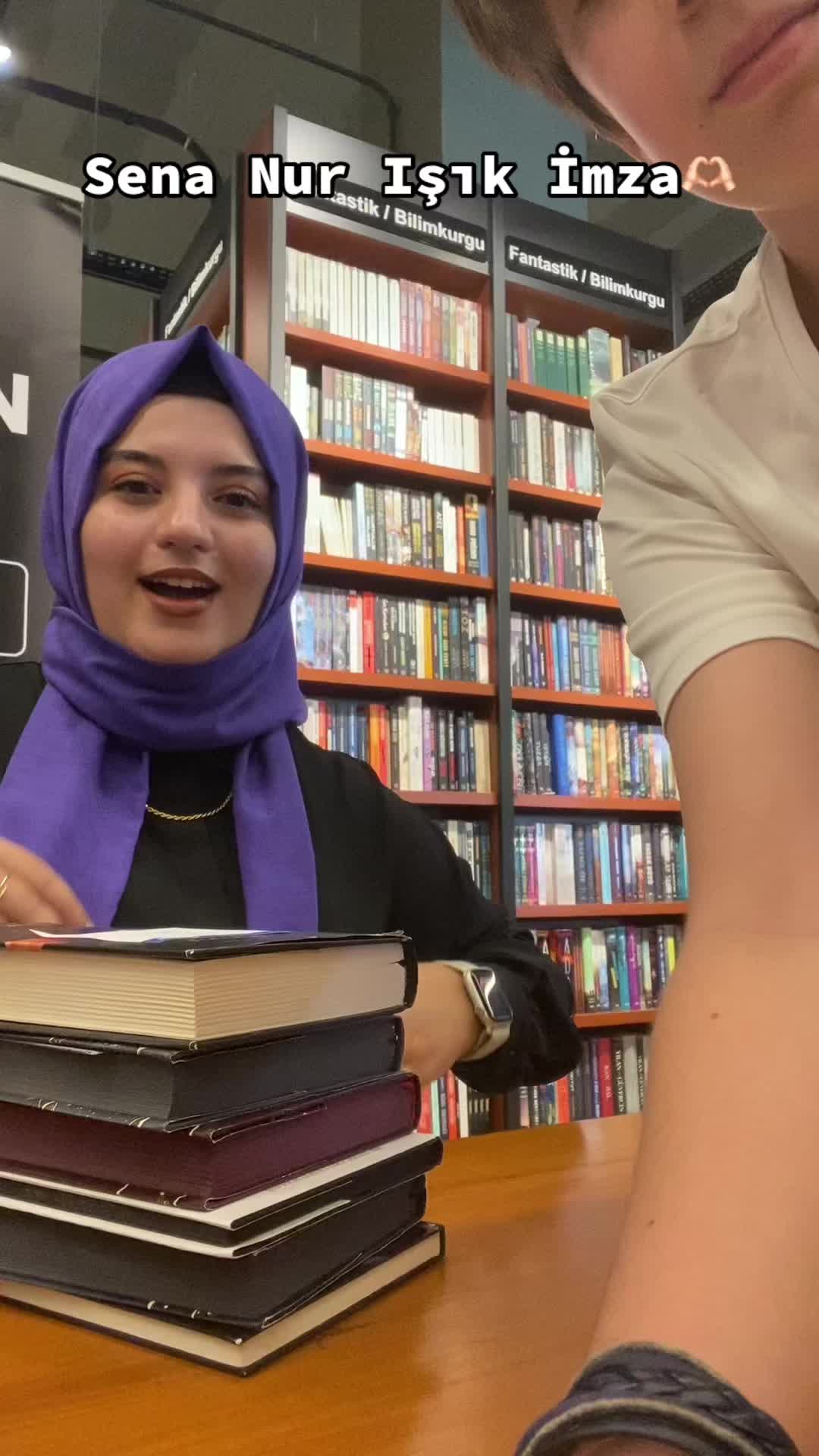 @𝙢𝙚𝙧𝙞𝙘 📚🩵💌✨