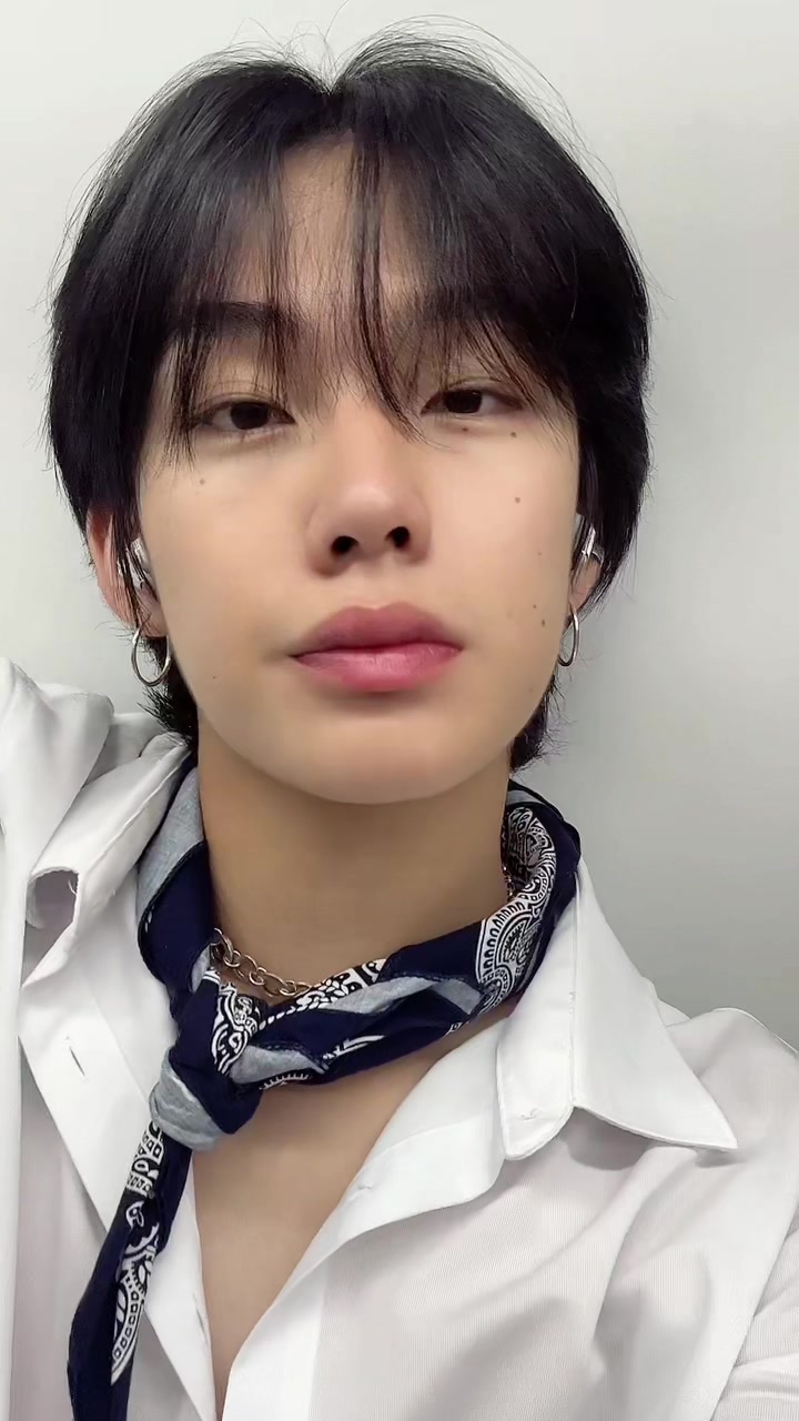 @이건우