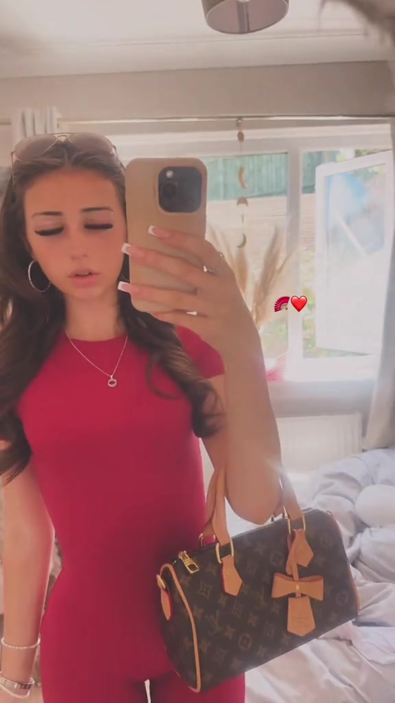 @𝒸𝑒𝓁𝒾𝒶𝓂𝒶𝑒