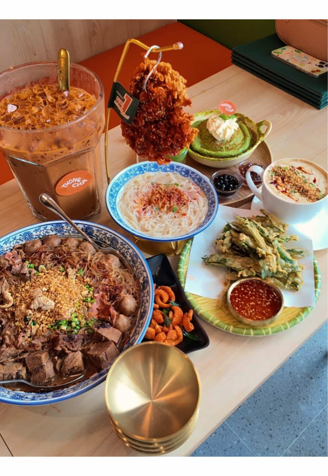 @Thong Bowl